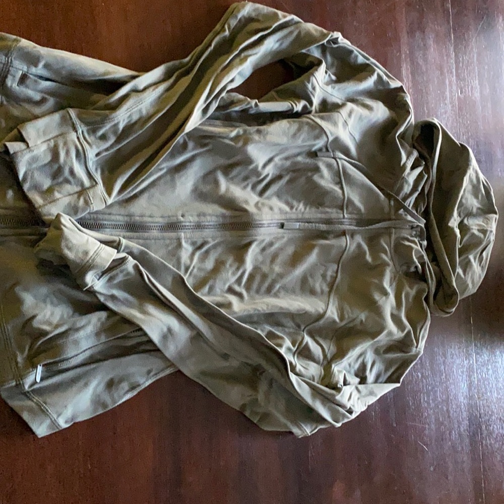 Define hooded jacket